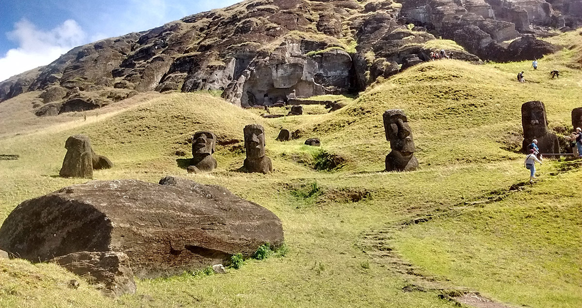 Cantera de moais en Rano Raraku